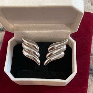 Sculptural Silver Earrings with Modern Design